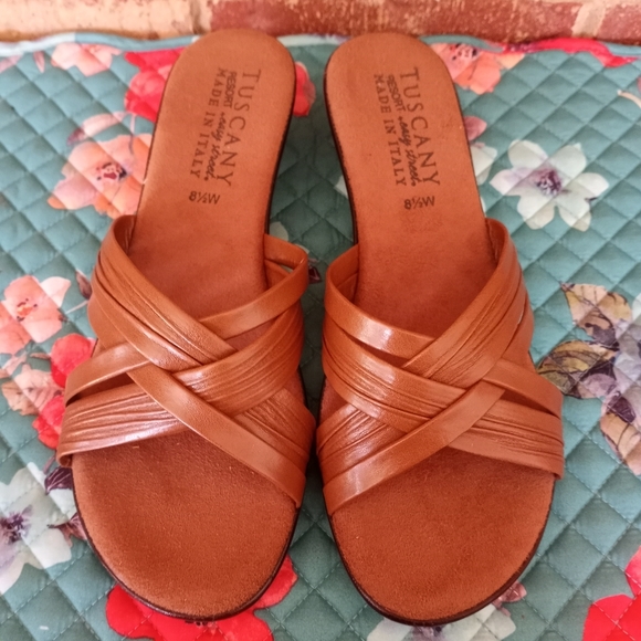 Tuscany Resort by Easy Street Wedge Sandal - Picture 2 of 11